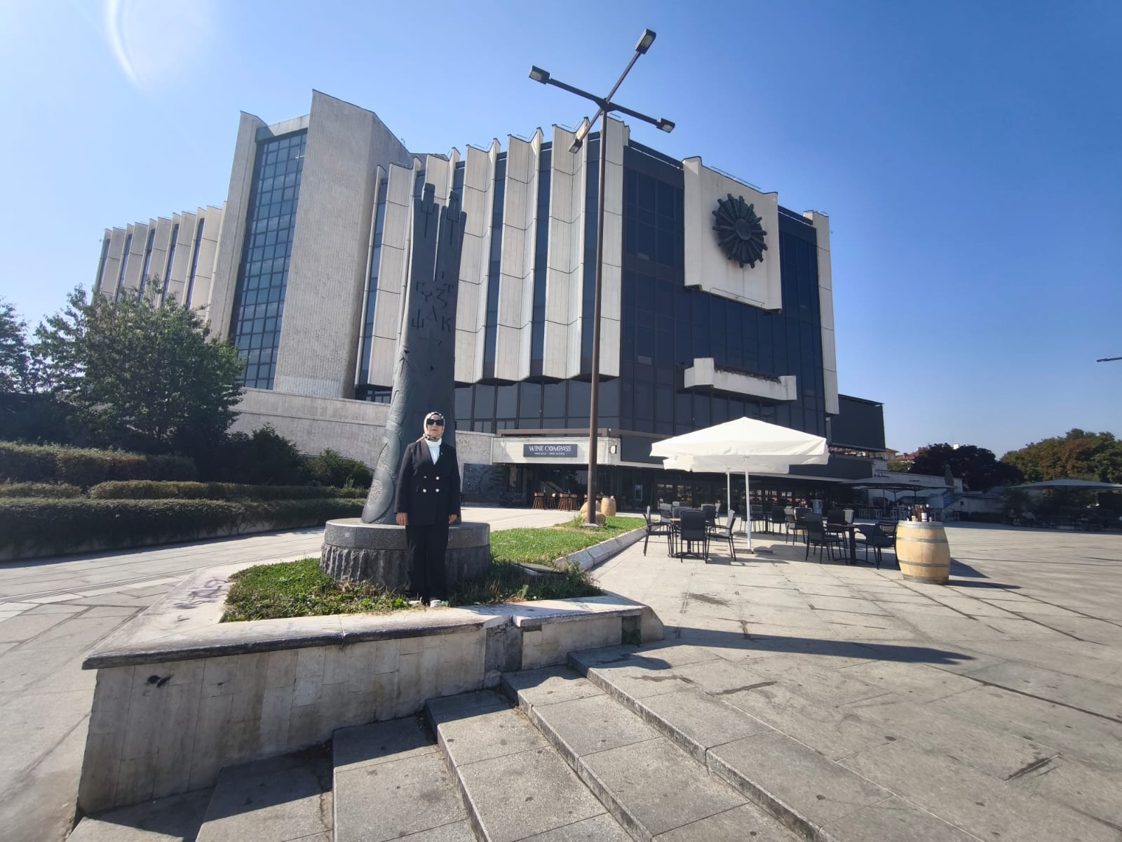 SOFYA’NIN MODERN HAFIZASI: ULUSAL KÜLTÜR SARAYI’NIN ÖNÜNDE DÜŞÜNDÜKLERİM